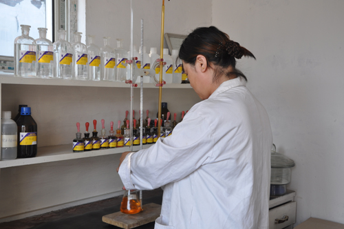 試驗(yàn)設(shè)備